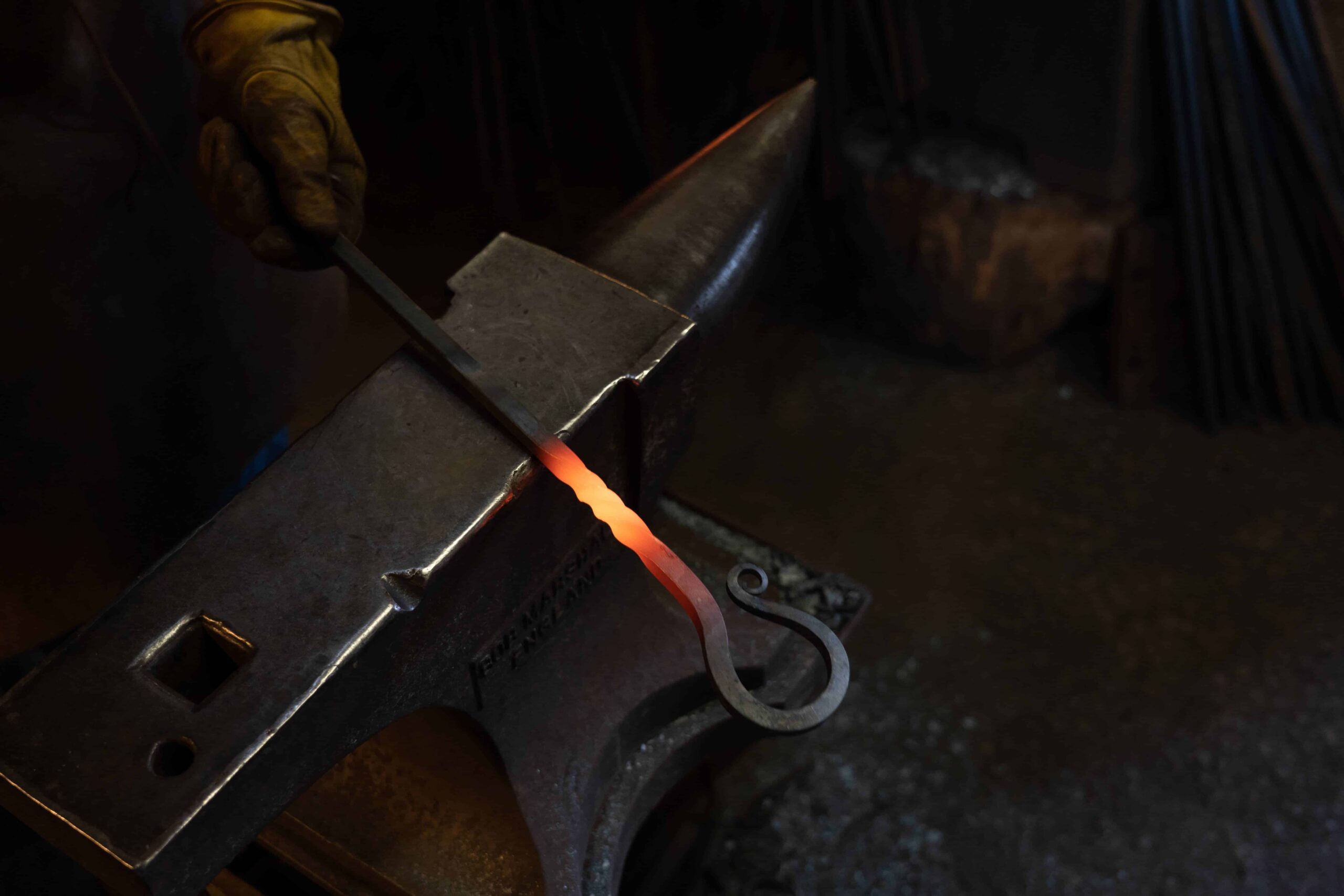 how_wrought_iron_is_made
